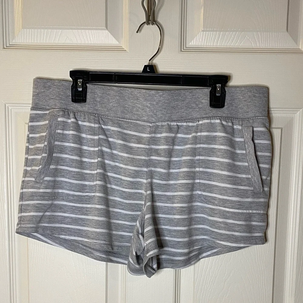 Athletic Works Women’s Stripe Shorts